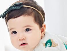 藏在诗词中女宝宝好听的名字，2025年3月17日出生的女孩起名字大全