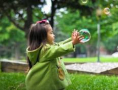 在乌鲁木齐出生的小孩起名字,出生小孩起名找哪个大师好