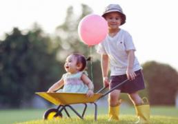 2025国学起名书香气息的女孩名字，富有文采底蕴的女宝宝名字