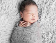 2025蛇年最旺男孩名字，八字缺火最吉利的男孩名字