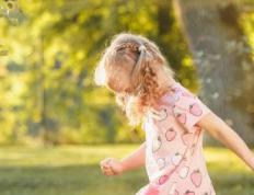 2025年姓齐的小孩怎么取名，善良爽朗的齐姓宝宝名字