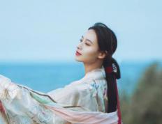 2025年季姓女孩八字五行缺土取名字，淑质英才的姓季属土女宝宝名字推荐