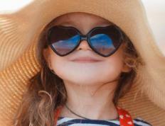 鲁姓八字五行缺水女孩取名字，高贵非凡的姓鲁属水的女宝宝名字推荐