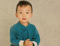 蛇年覃姓儿子取什么名字，辉煌成功的姓覃男宝宝名字大全