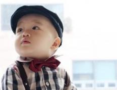 五行缺水的房姓男孩取什么名字,儒雅稳重的姓房属水男宝宝名字大全