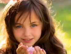 席姓女孩八字五行缺火怎么取名,绚丽多姿的姓席属火女宝宝名字