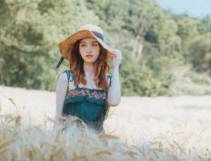 恬然惬意的2026年1月28日出生的小孩名字