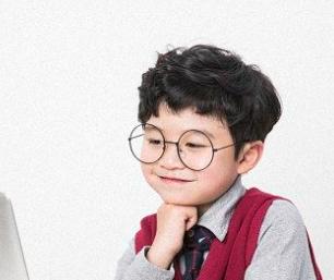 20231224103958.jpg 易姓宝宝伶俐聪明的古诗词起名大全 孩子易姓唐诗宋词起名推荐